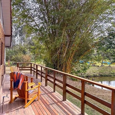 Chale Em Frente Ao Lago Com Lazer Completo Itu Sp Aparecida  Exterior photo